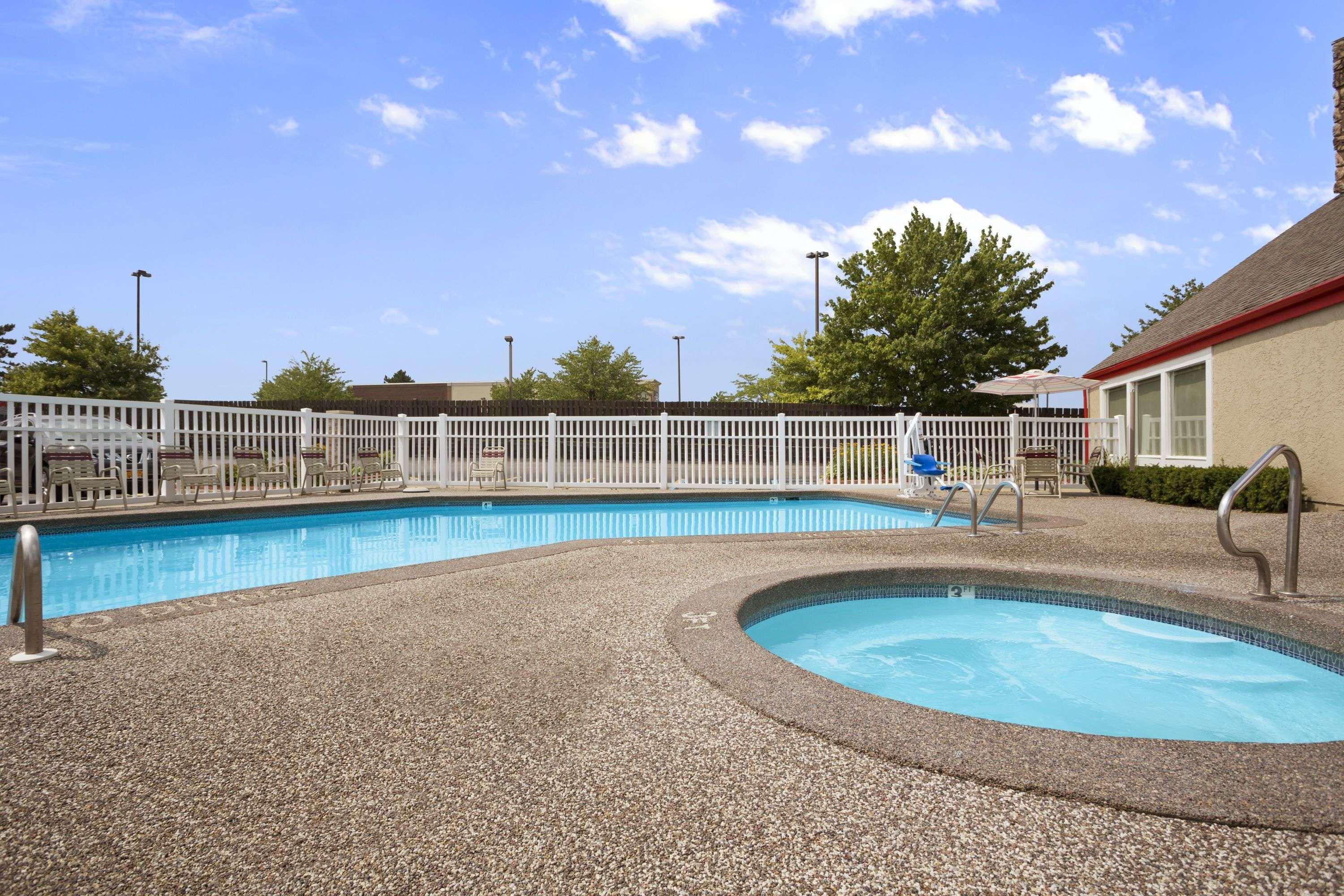 Affordable Suites Of America Grand Rapids Kentwood Экстерьер фото