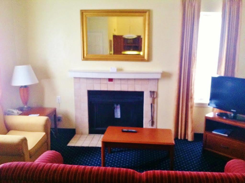 Affordable Suites Of America Grand Rapids Kentwood Экстерьер фото